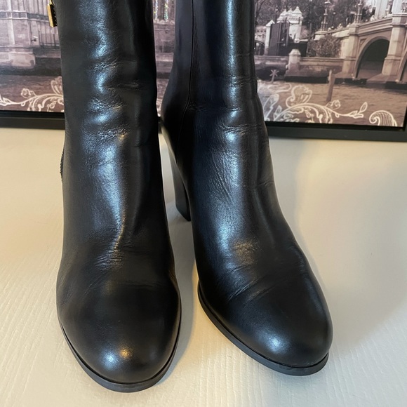MICHAEL KORS women’s Frenchie Booties - Picture 2 of 7